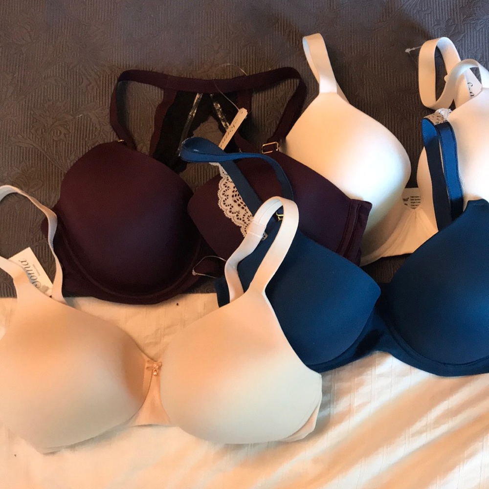 Bundle of 4 Soma bras